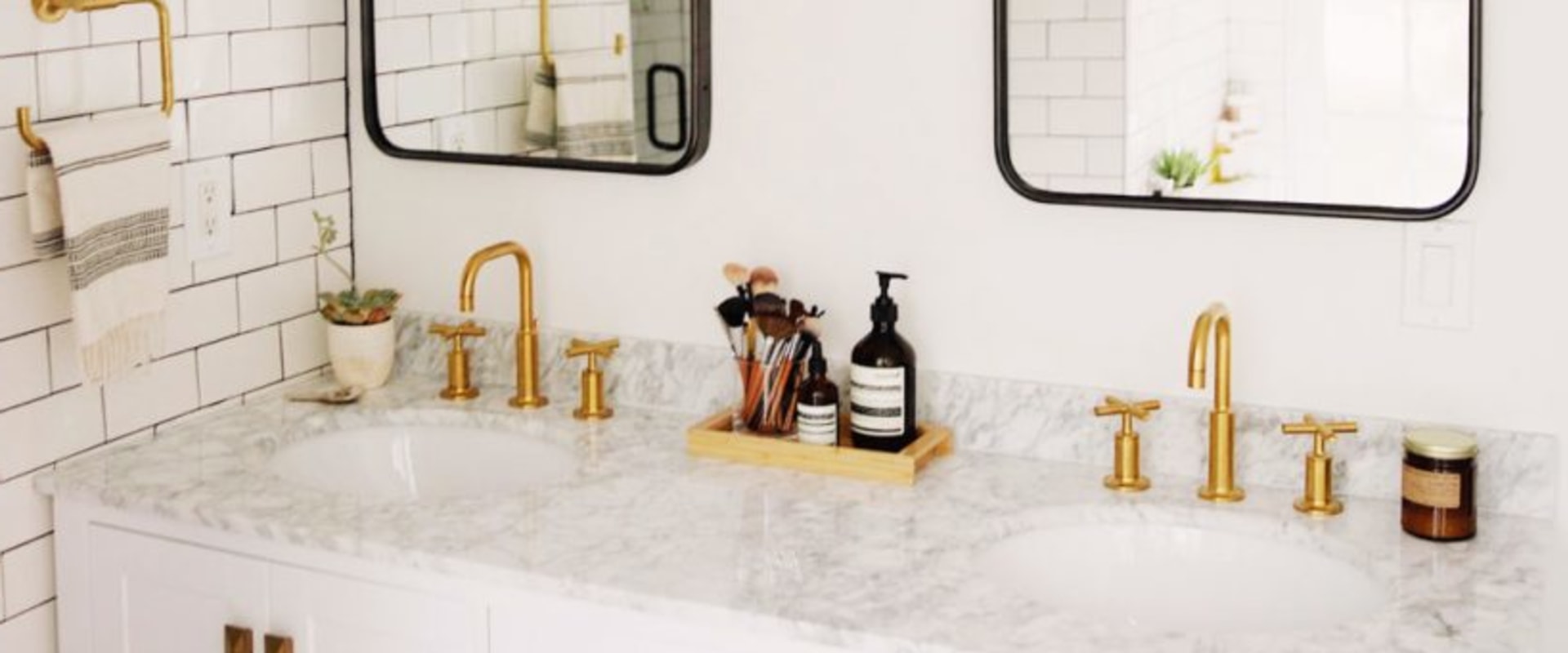 The Art of Mixing and Matching Fixtures in Your Bathroom