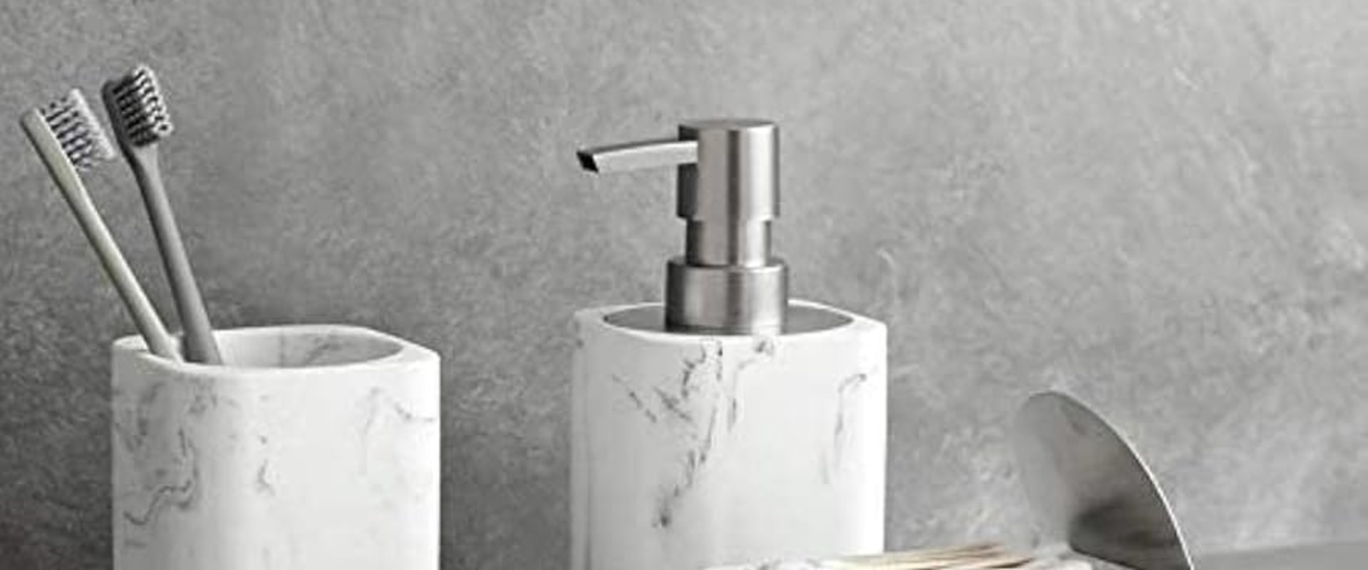 Elevate Your Bathroom with the Perfect Accessories